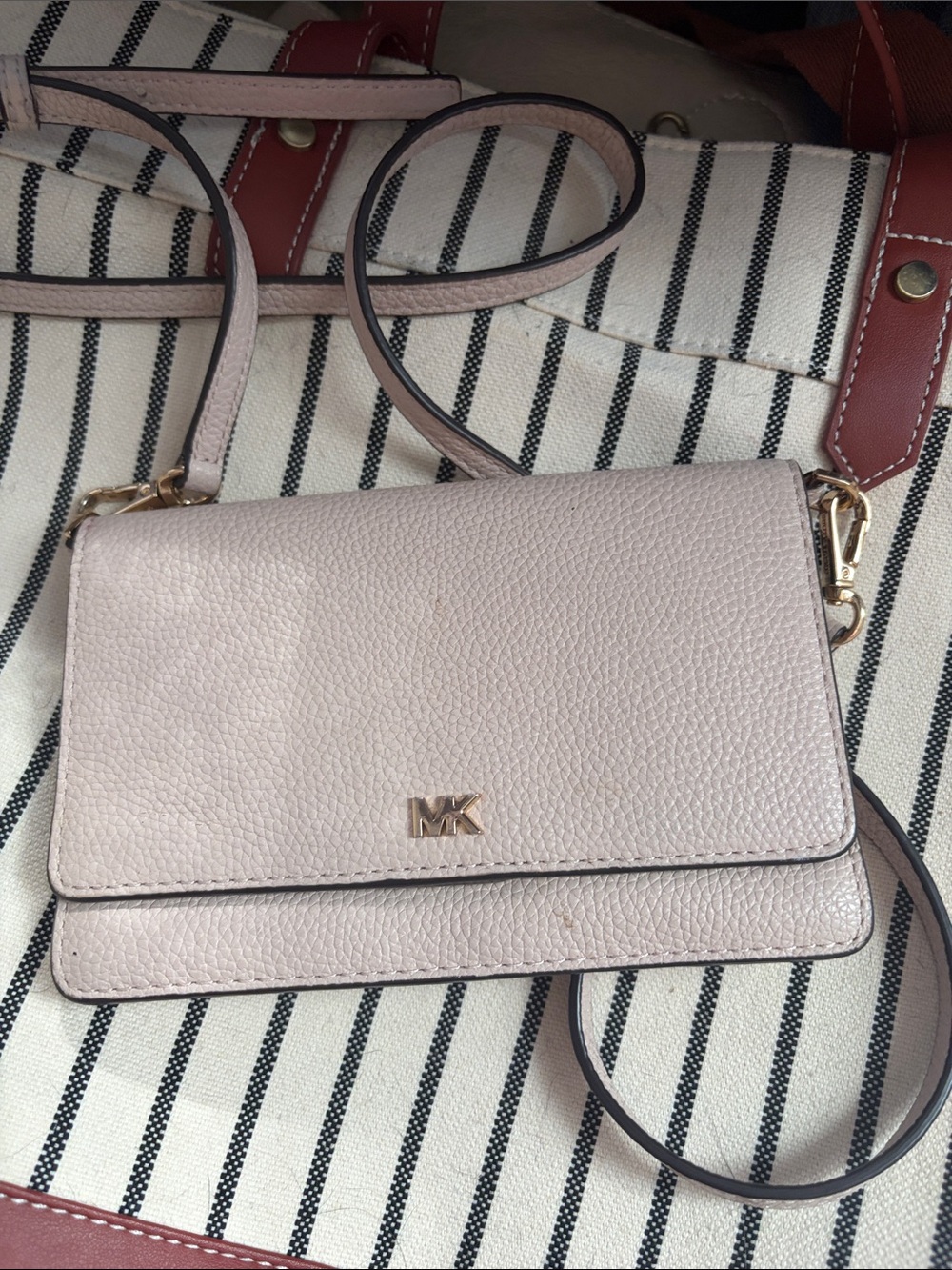 Michael Kors Pale Pink Pebbled Leather Crossbody Wallet